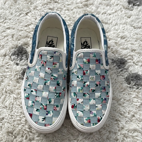 Vans Slip on Platforms - Picture 1 of 7